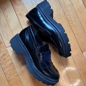 EUC Blondo Summer Waterproof Slip-On Chunky Platform Black Loafers, US Women’s 9
